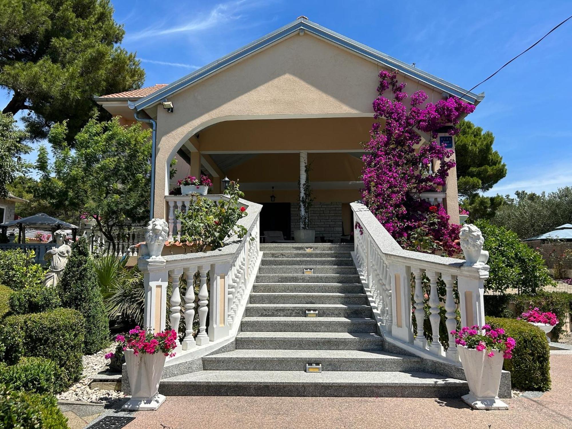 Holiday Home Villa Romantica Sveti Filip i Jakov Exterior foto
