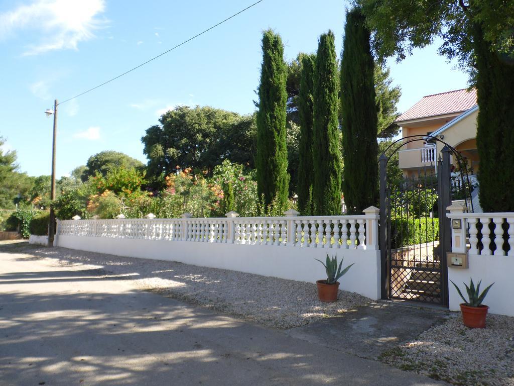 Holiday Home Villa Romantica Sveti Filip i Jakov Exterior foto