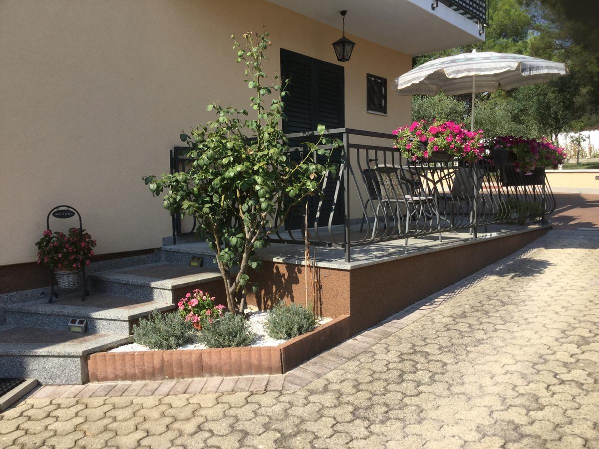 Holiday Home Villa Romantica Sveti Filip i Jakov Exterior foto